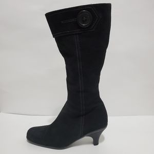 La Canadienne Dorina boots suede button heel black side zip